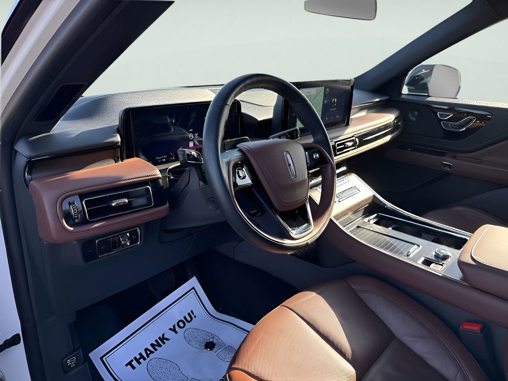 Used 2025 Lincoln Aviator Reserve image 25