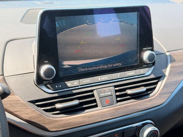 Used 2024 Nissan Altima 2.5 SV FWD image 30