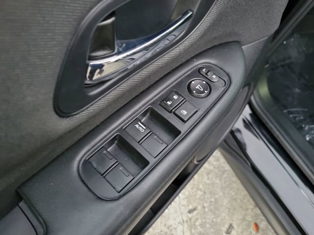 Used 2022 Honda HR-V LX image 13
