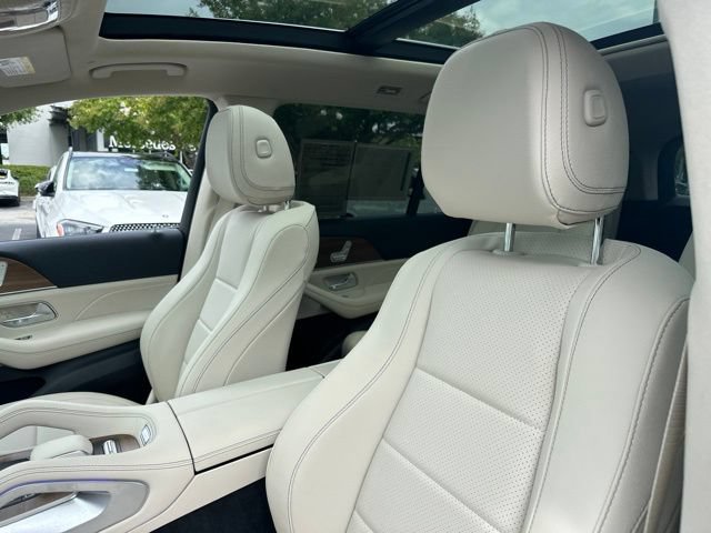 Used 2026 Mercedes-Benz GLS 450 4MATIC image 44