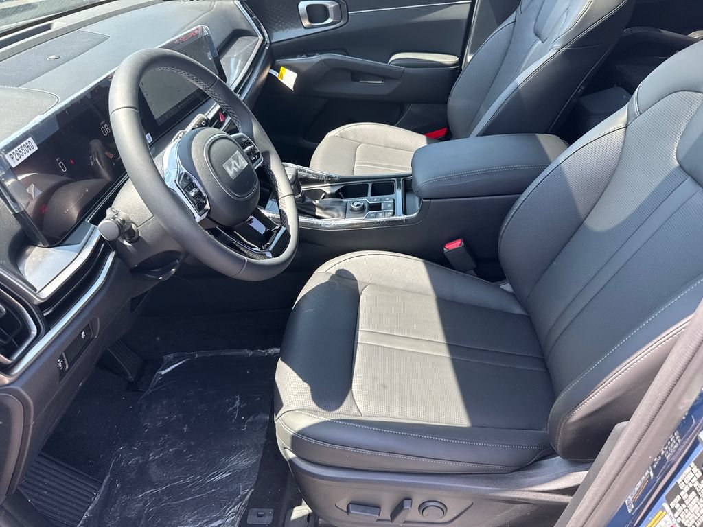 Certified 2025 Kia Sorento S w/ Panoramic Sunroof Package FWD image 9