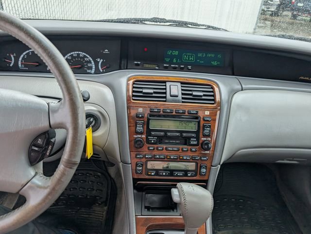 Used 2000 Toyota Avalon XLS FWD image 4