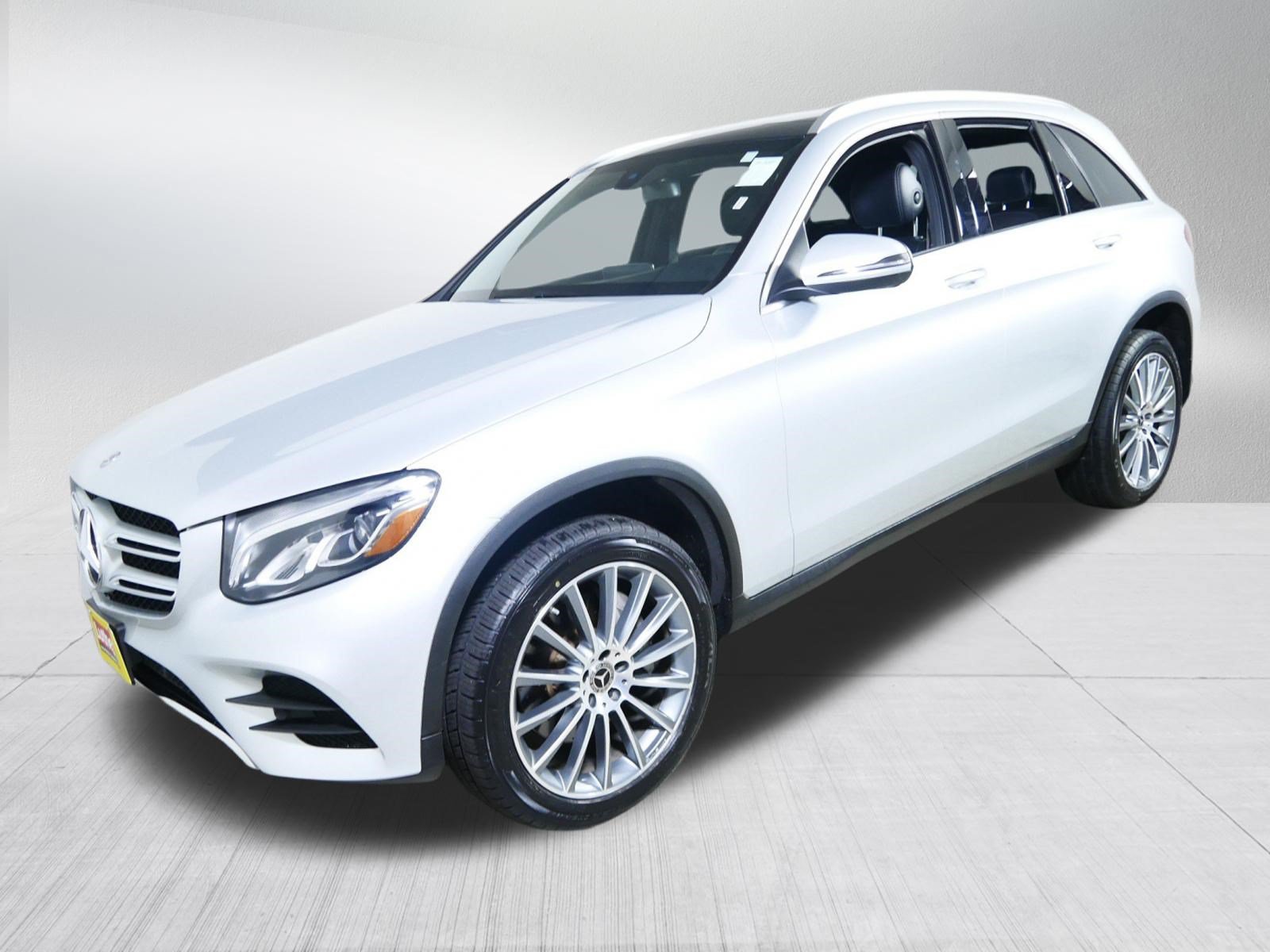 Used 2018 Mercedes-Benz GLC 300 4MATIC image 3