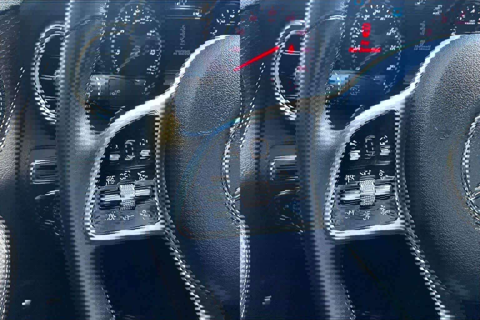 Used 2020 Mercedes-Benz C 300 4MATIC Sedan image 24