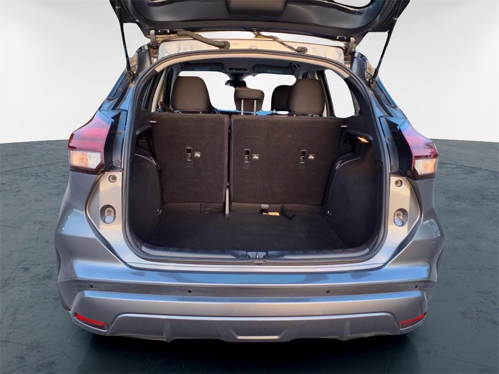 Used 2022 Nissan Kicks S image 9