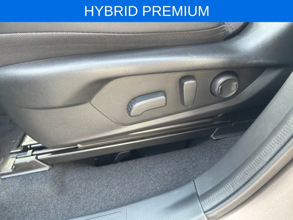 Certified 2025 Subaru Forester Premium AWD/4WD image 12