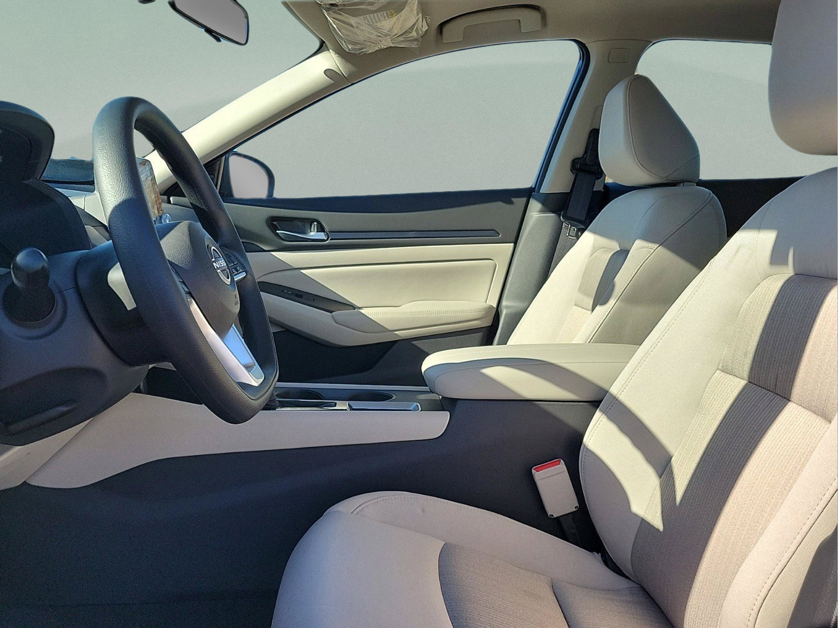 New 2025 Nissan Altima 2.5 SV FWD image 21