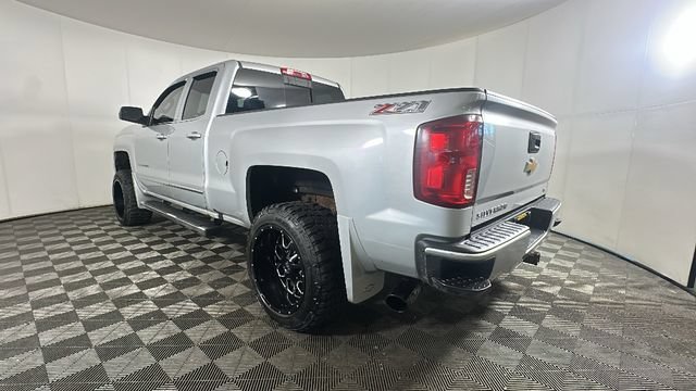 Used 2016 Chevrolet Silverado 1500 LTZ Z71 AWD/4WD image 4