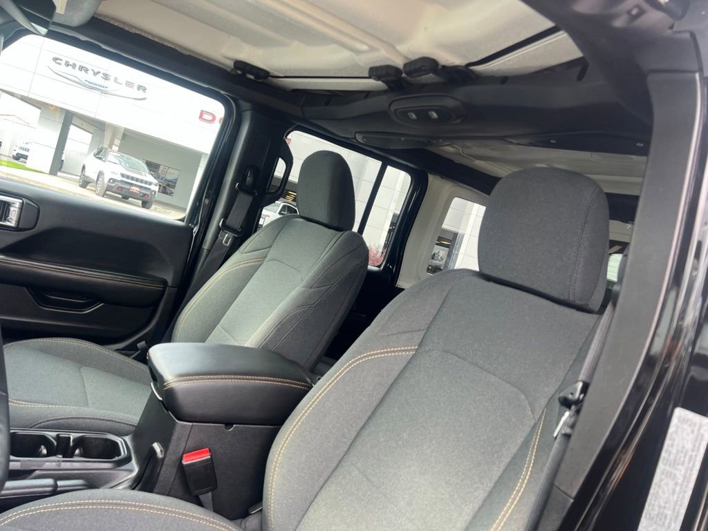 Used 2025 Jeep Wrangler Backcountry 4xe AWD/4WD image 28