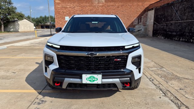 New 2027 Chevrolet Traverse Z71 w/ Enhanced Driving Package AWD/4WD image 2