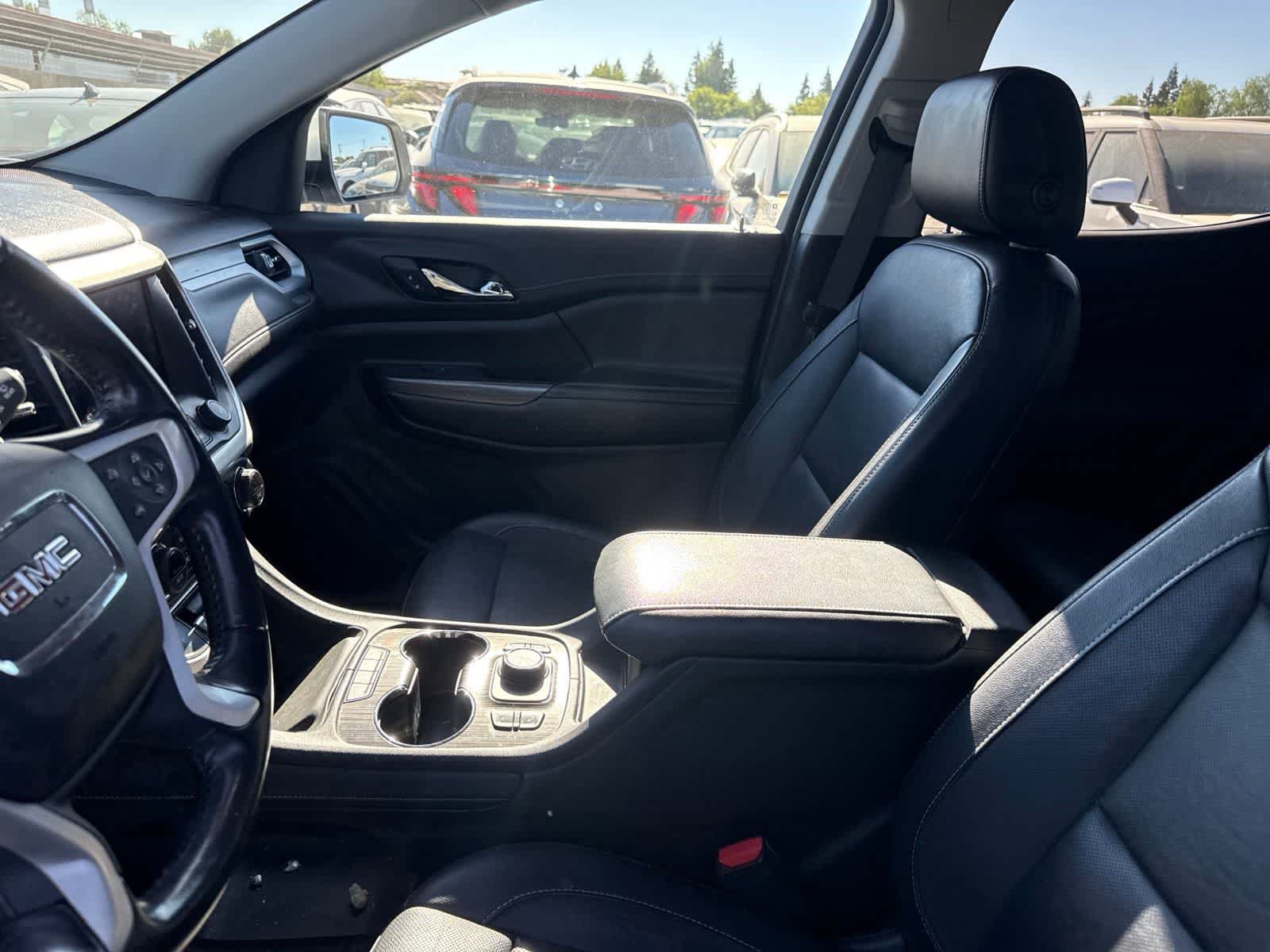 Used 2020 GMC Acadia SLT FWD image 18
