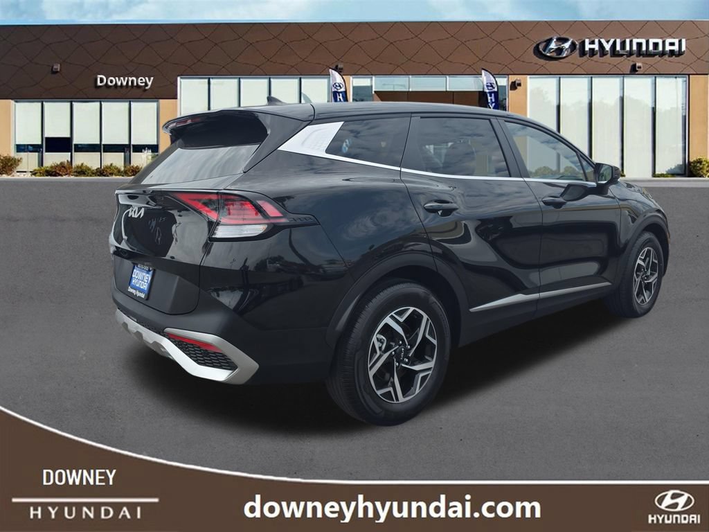 Used 2025 Kia Sportage LX FWD image 5