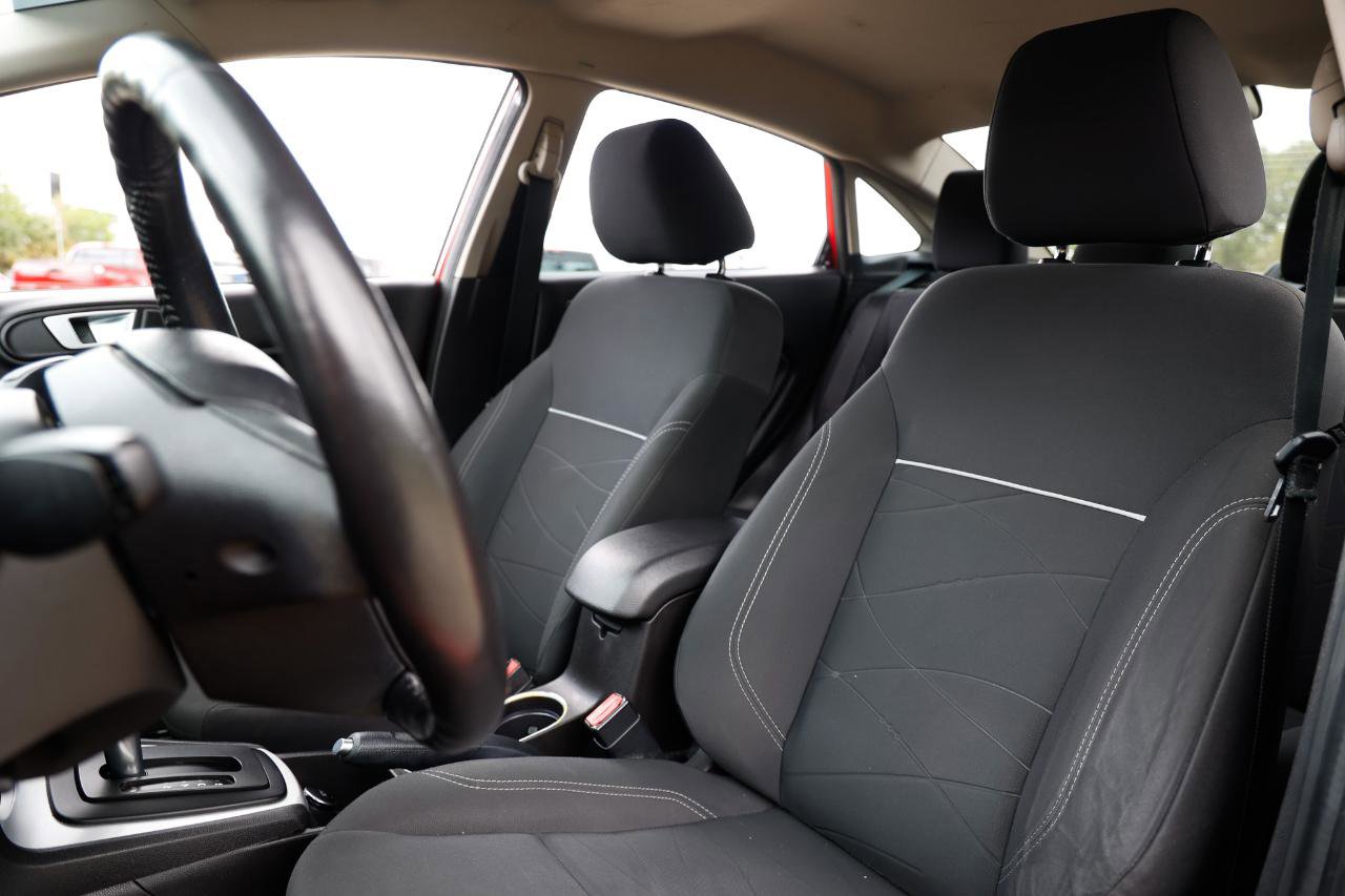 Used 2014 Ford Fiesta SE FWD image 6