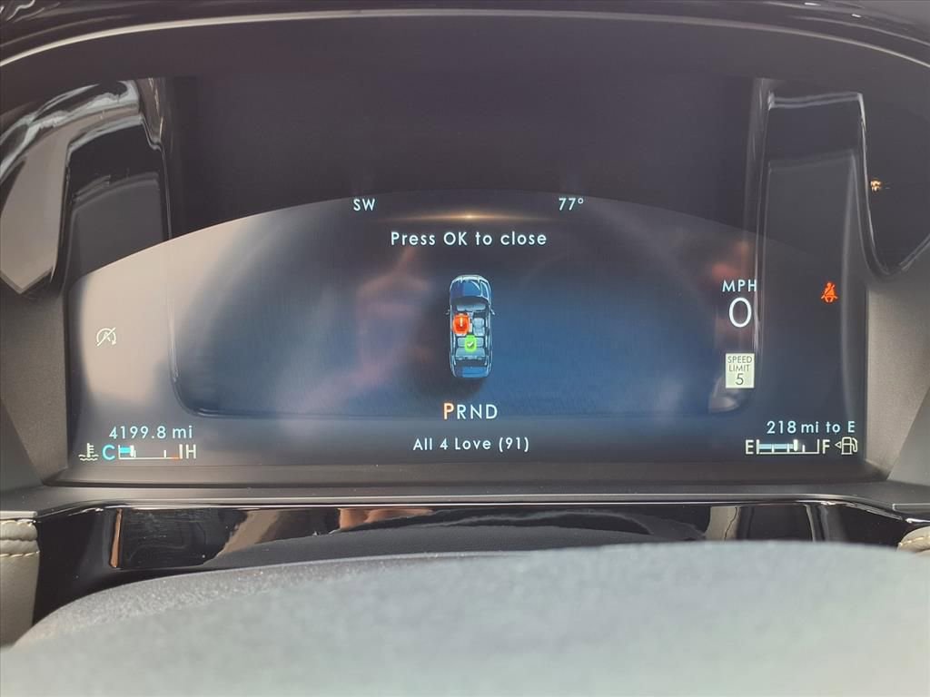 Used 2025 Lincoln Corsair FWD image 15