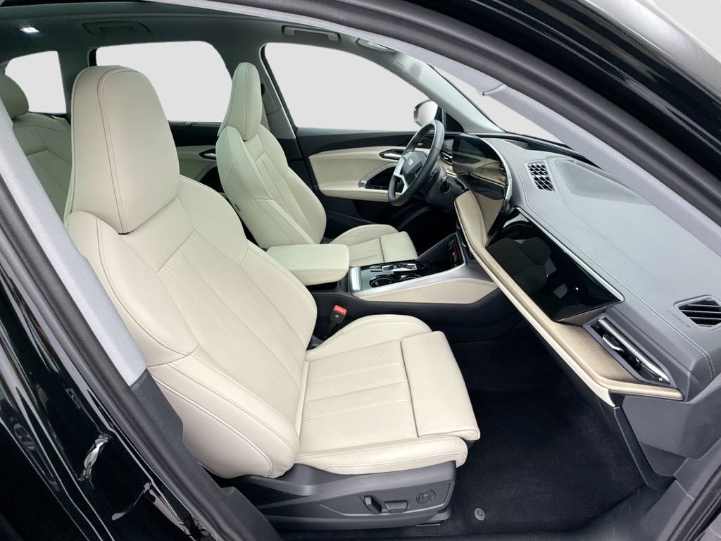 Certified 2025 Audi Q5 Premium Plus w/ Premium Plus AWD/4WD image 19