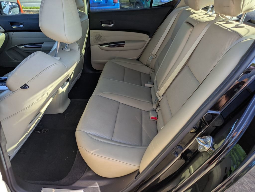 Used 2015 Acura TLX w/ Technology Package FWD image 23