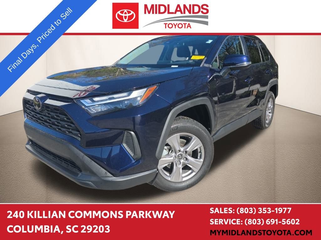 Used 2022 Toyota RAV4 XLE w/ Convenience Package image 1