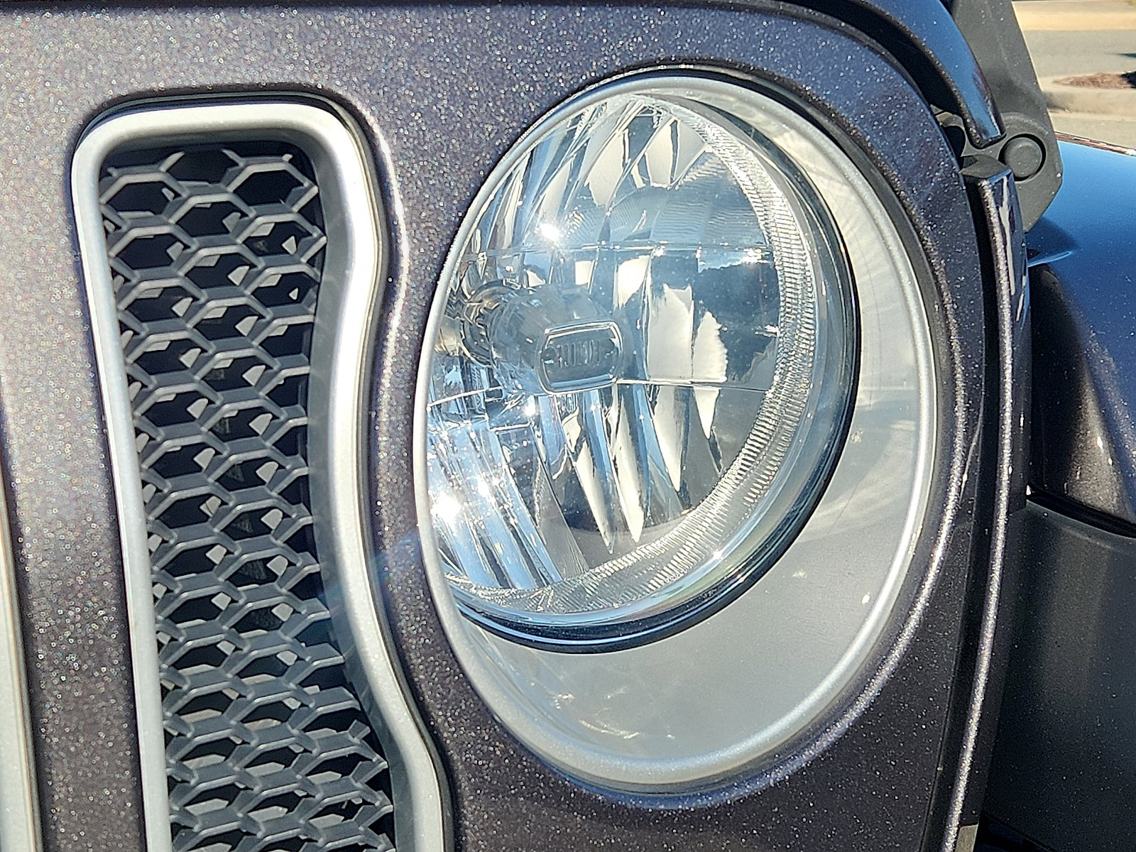 Used 2019 Jeep Wrangler Unlimited Sahara image 9