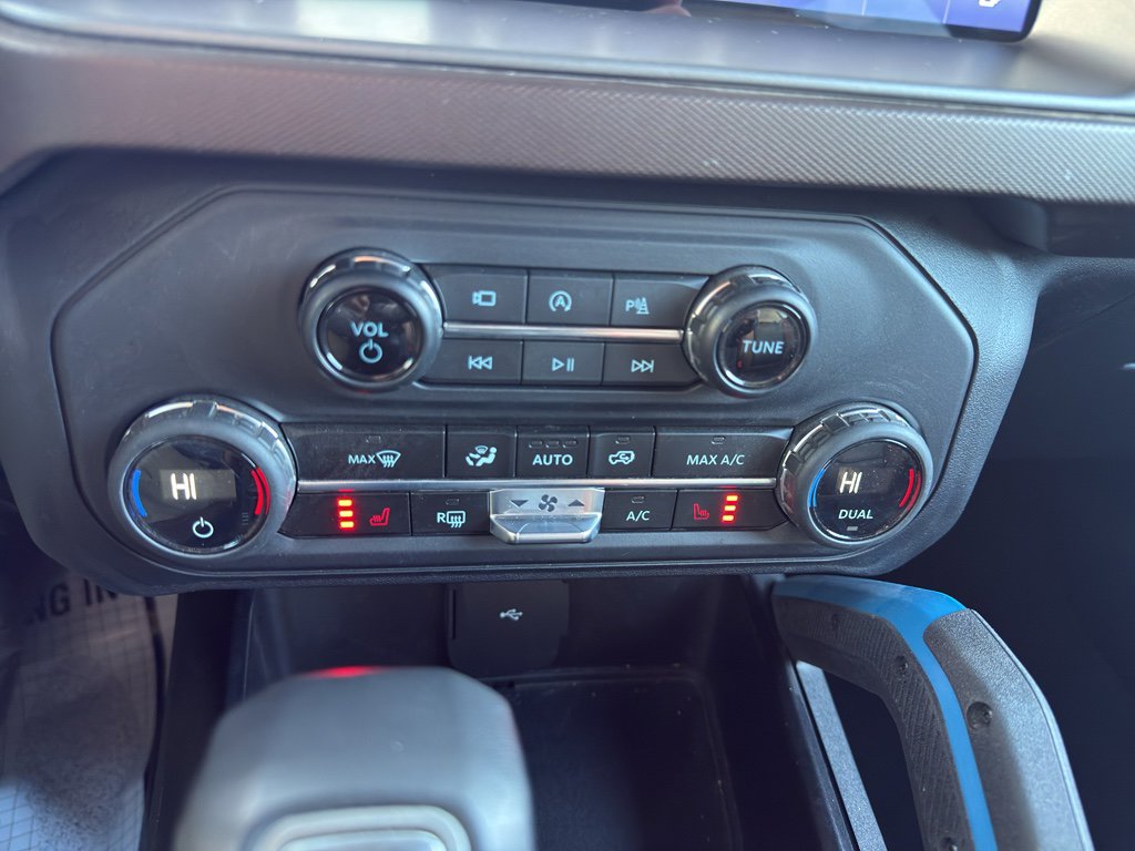 Used 2023 Ford Bronco Outer Banks image 16