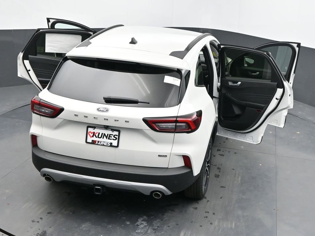 New 2026 Ford Escape SE w/ Class II Trailer Tow Package image 65