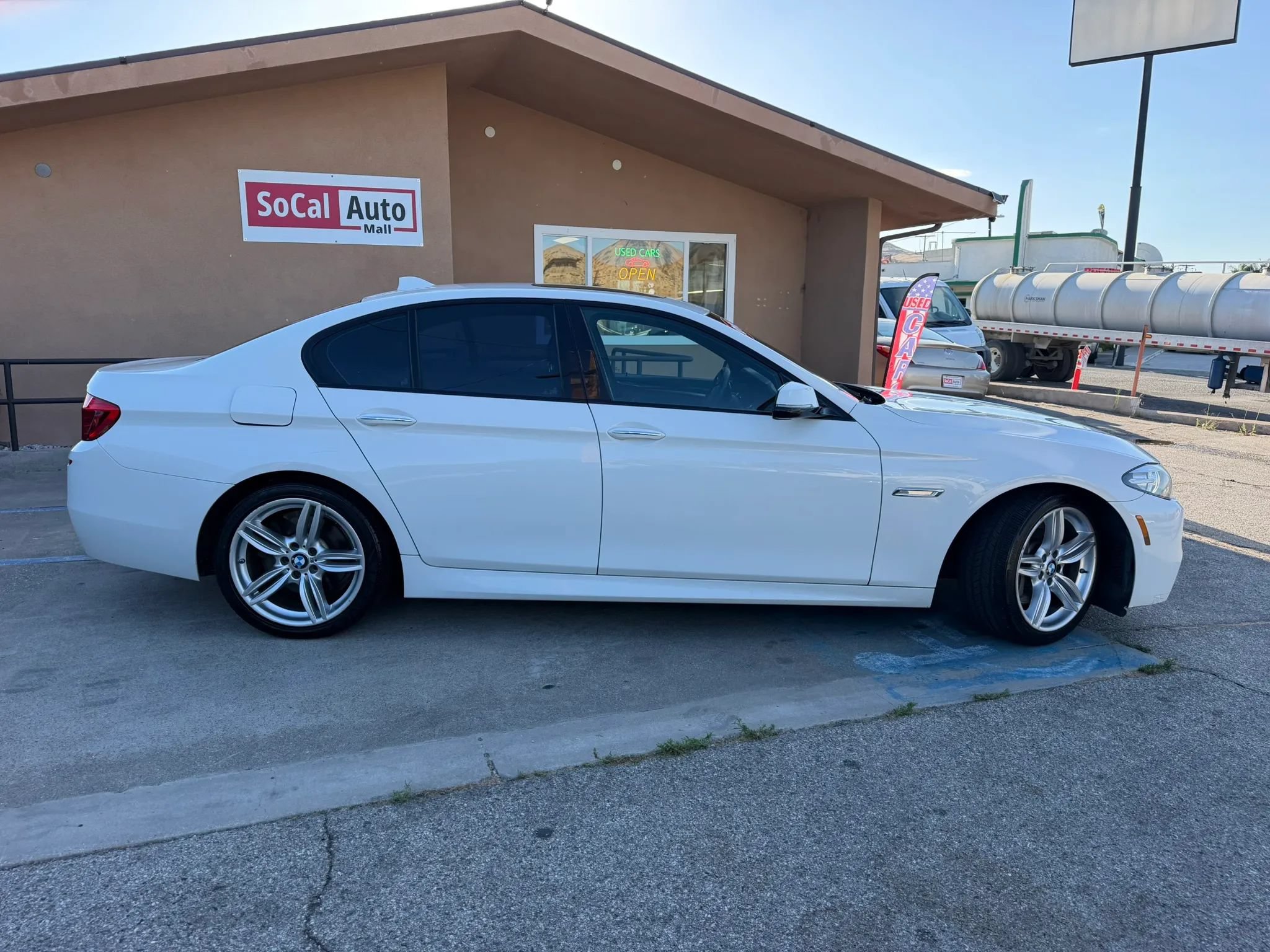 Used 2016 BMW 535i Sedan RWD image 2