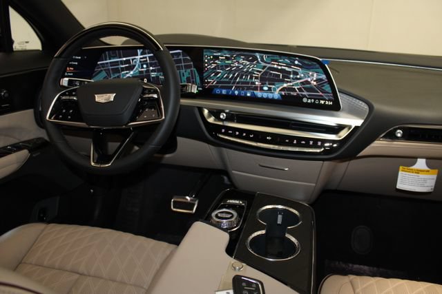 New 2026 Cadillac Lyriq Signature Luxury w/ Nappa Leather Package AWD/4WD image 12