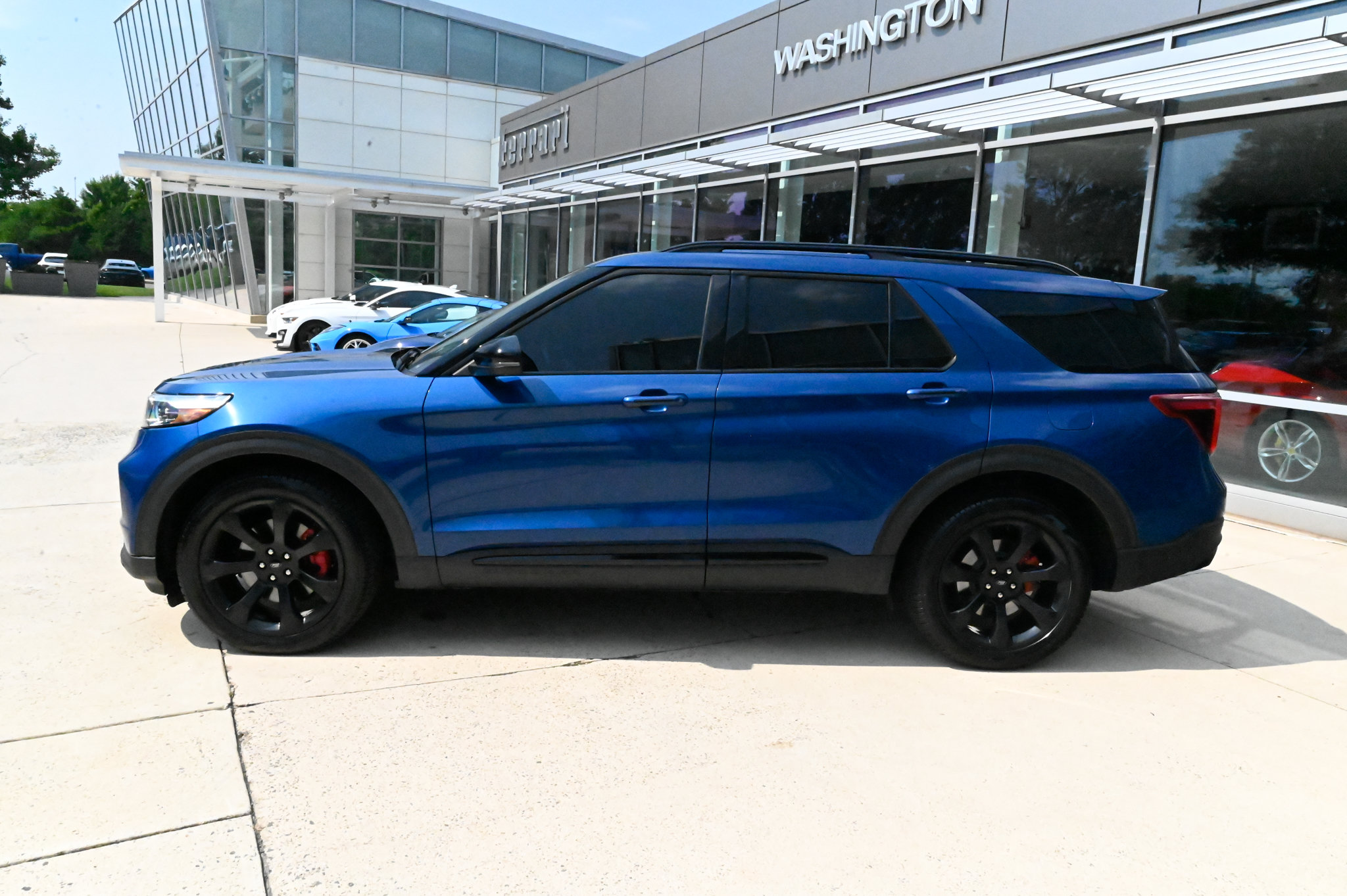 Used 2023 Ford Explorer ST w/ Equipment Group 401A AWD/4WD image 8