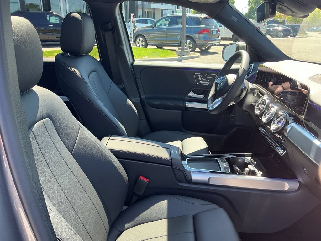 New 2026 Mercedes-Benz GLB 250 4MATIC image 18