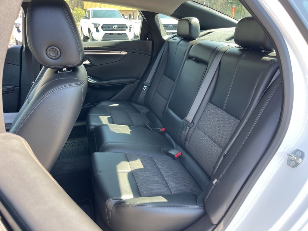 Used 2020 Chevrolet Impala LT image 25