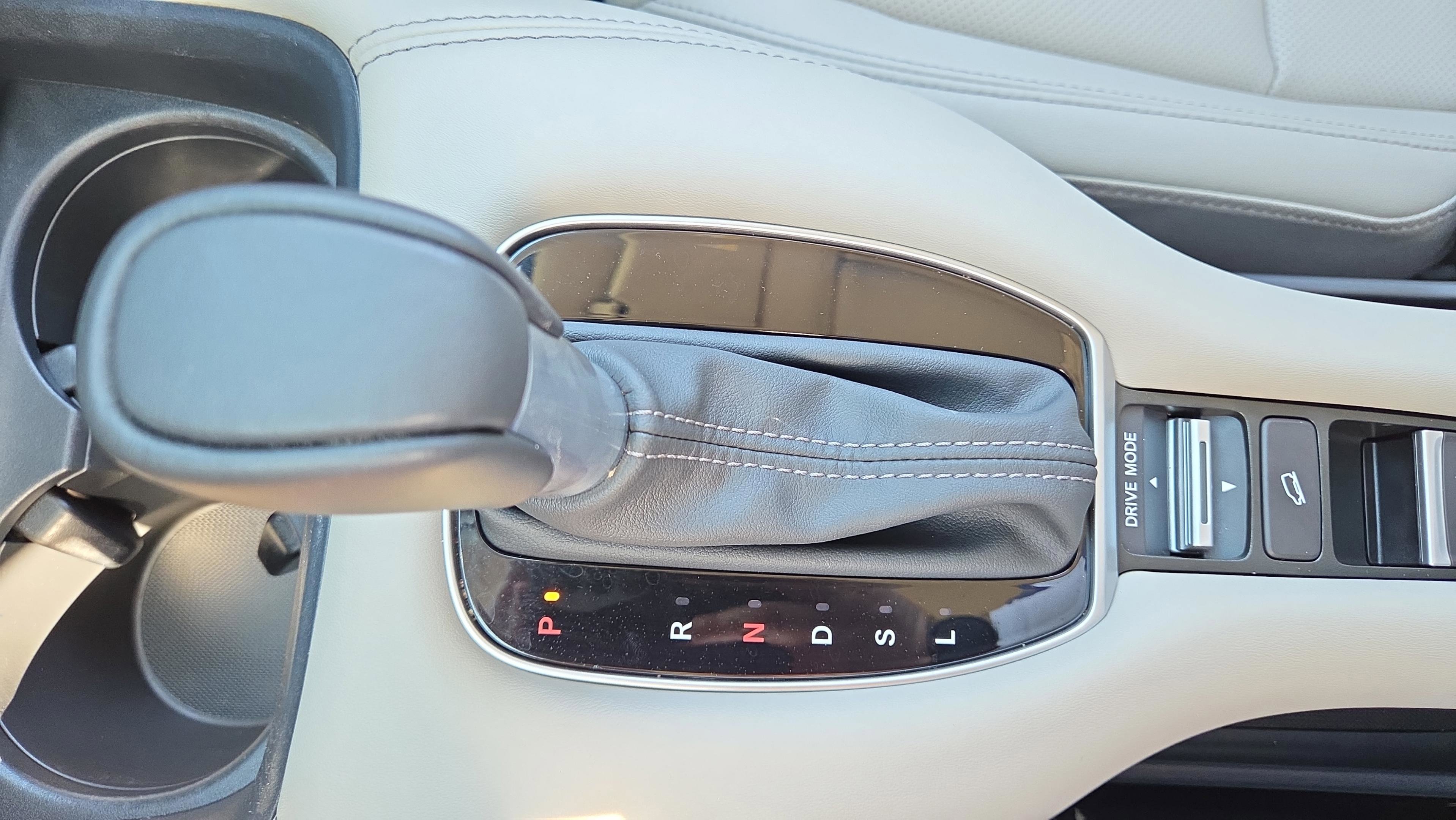 Certified 2025 Honda HR-V EX-L image 33