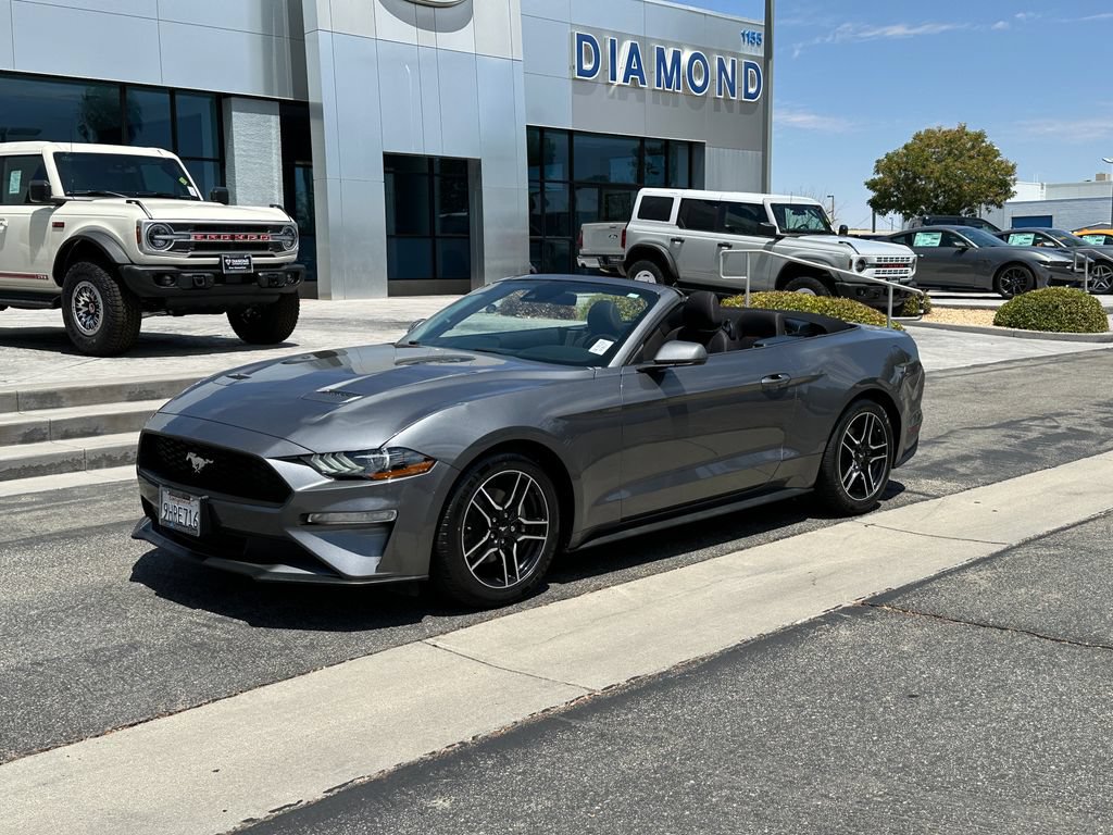 Used 2023 Ford Mustang Convertible w/ Equipment Group 101A RWD image 3