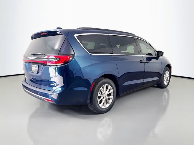 Used 2022 Chrysler Pacifica Touring-L AWD/4WD image 7