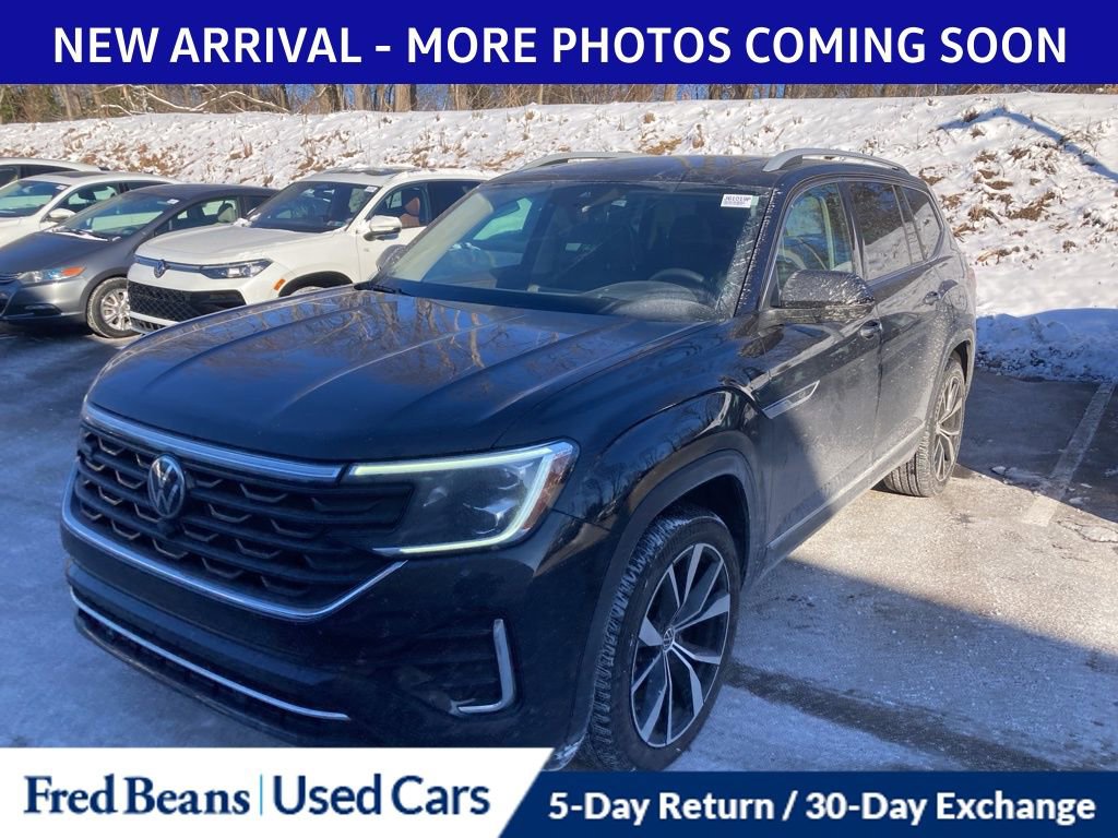Used 2025 Volkswagen Atlas SEL Premium R-Line image 3