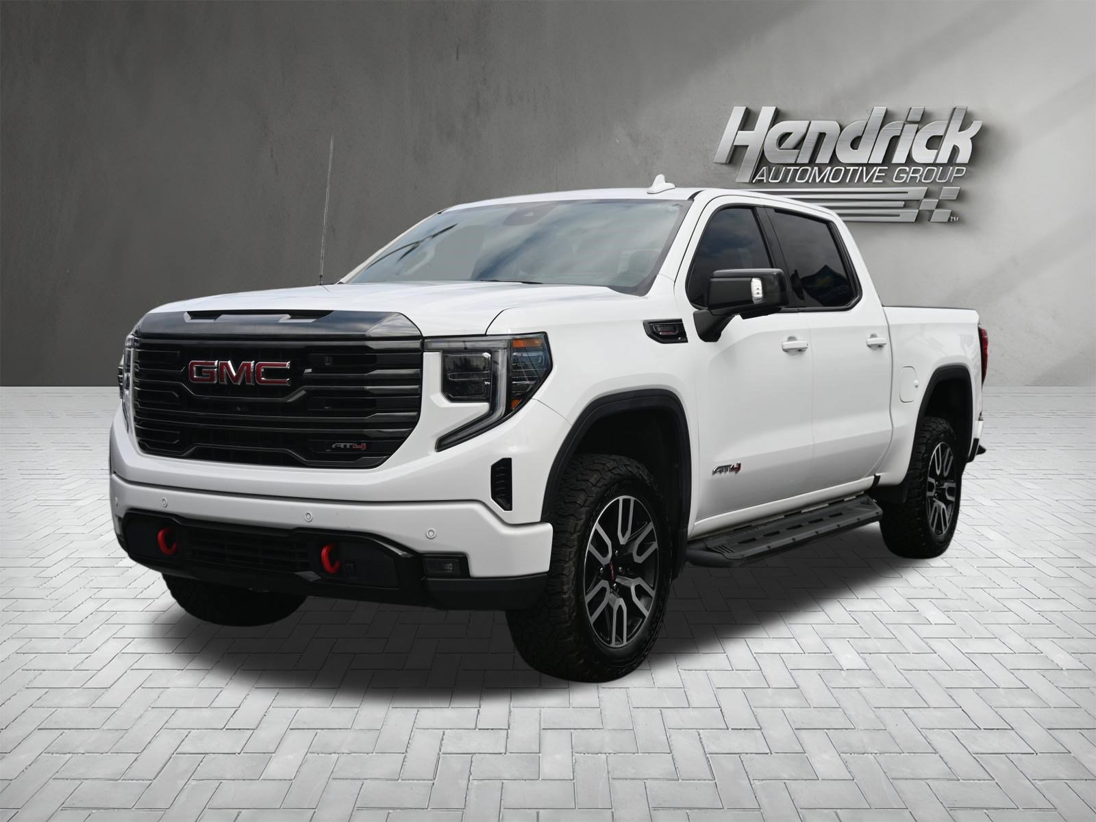 Used 2023 GMC Sierra 1500 AT4 w/ AT4 Premium Package AWD/4WD image 5