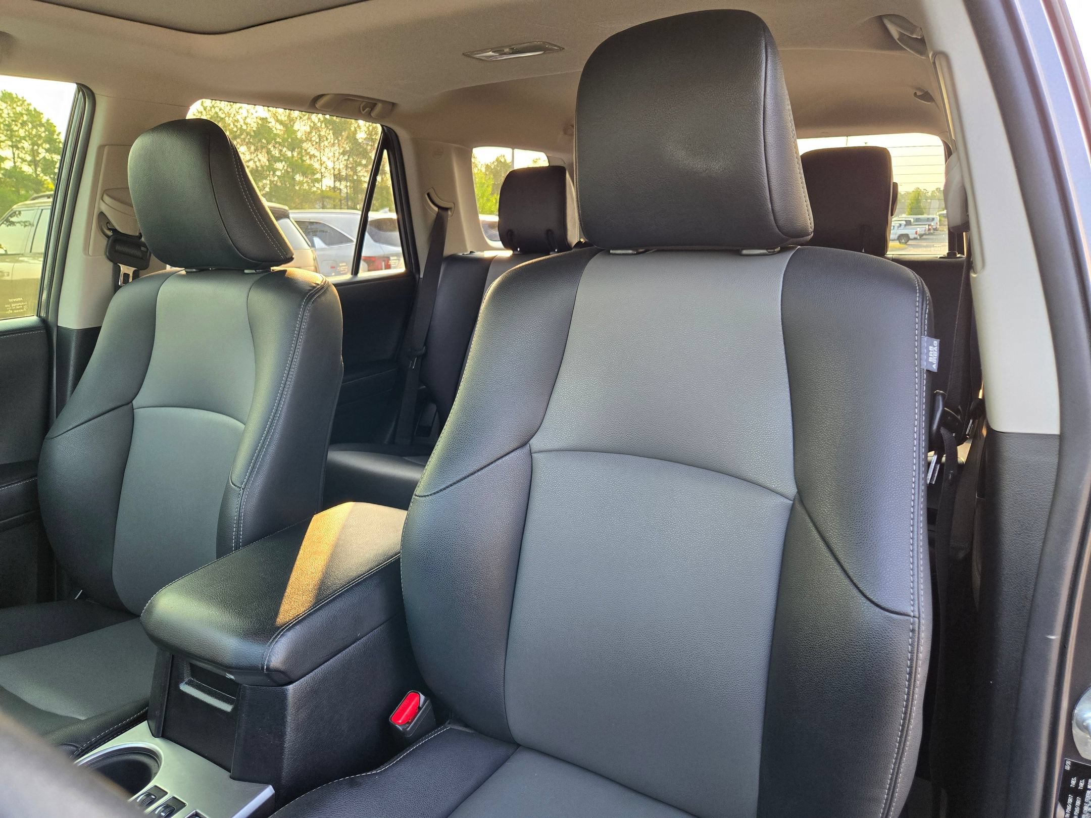 Used 2020 Toyota 4Runner SR5 Premium w/ Moonroof Package RWD image 24