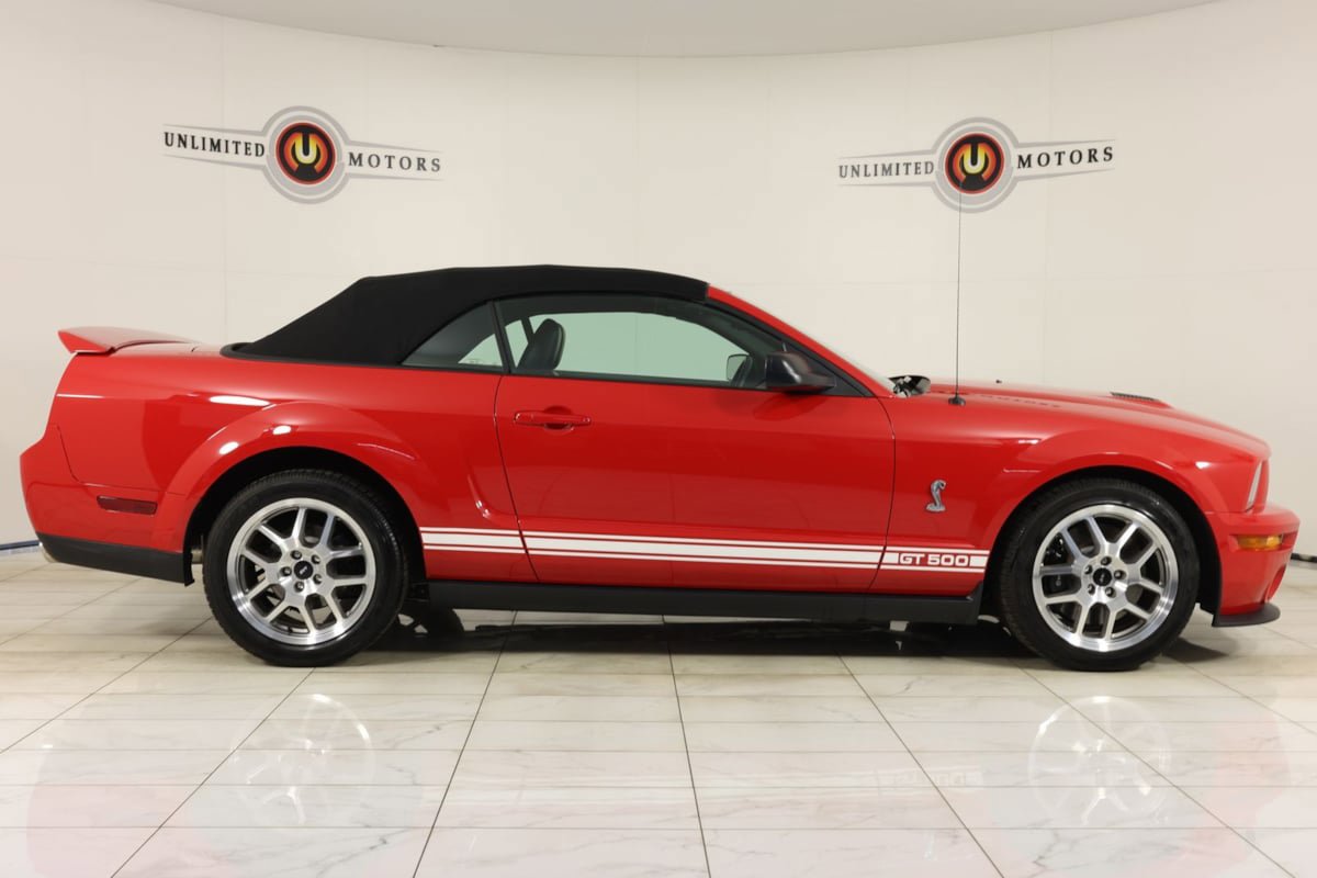 Used 2007 Ford Mustang Shelby GT500 RWD image 32