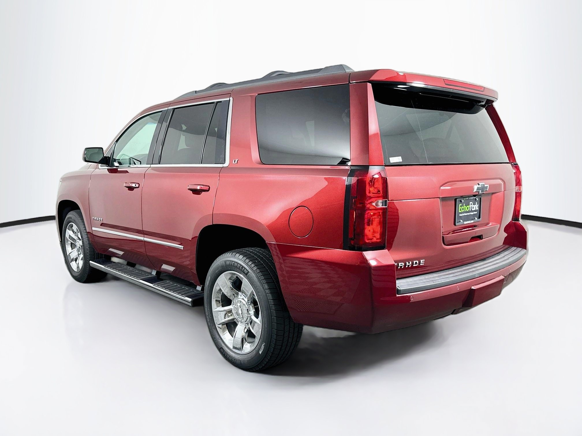 Used 2019 Chevrolet Tahoe LT w/ LT Signature Package AWD/4WD image 5