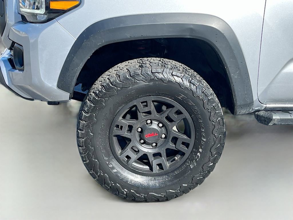 Used 2021 Toyota Tacoma TRD Off-Road image 33