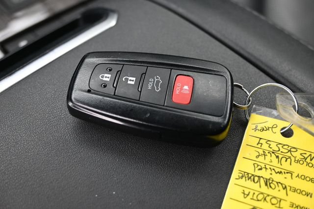Used 2022 Toyota Highlander Limited AWD/4WD image 21