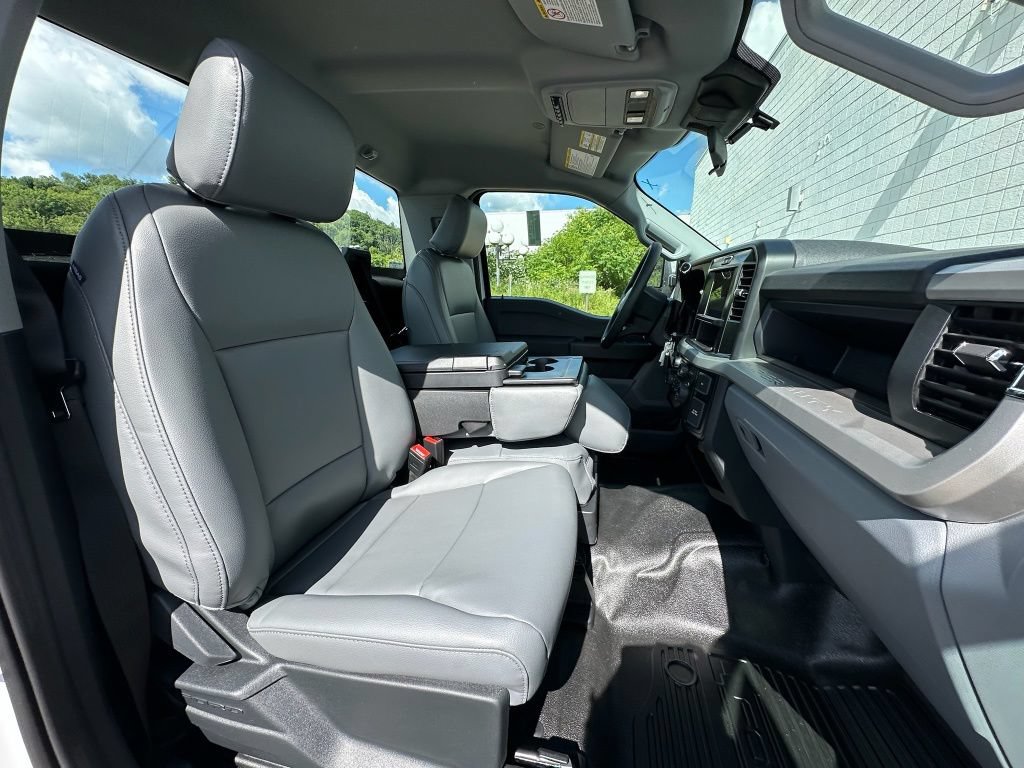 New 2026 Ford F550 4x4 Regular Cab Super Duty image 19