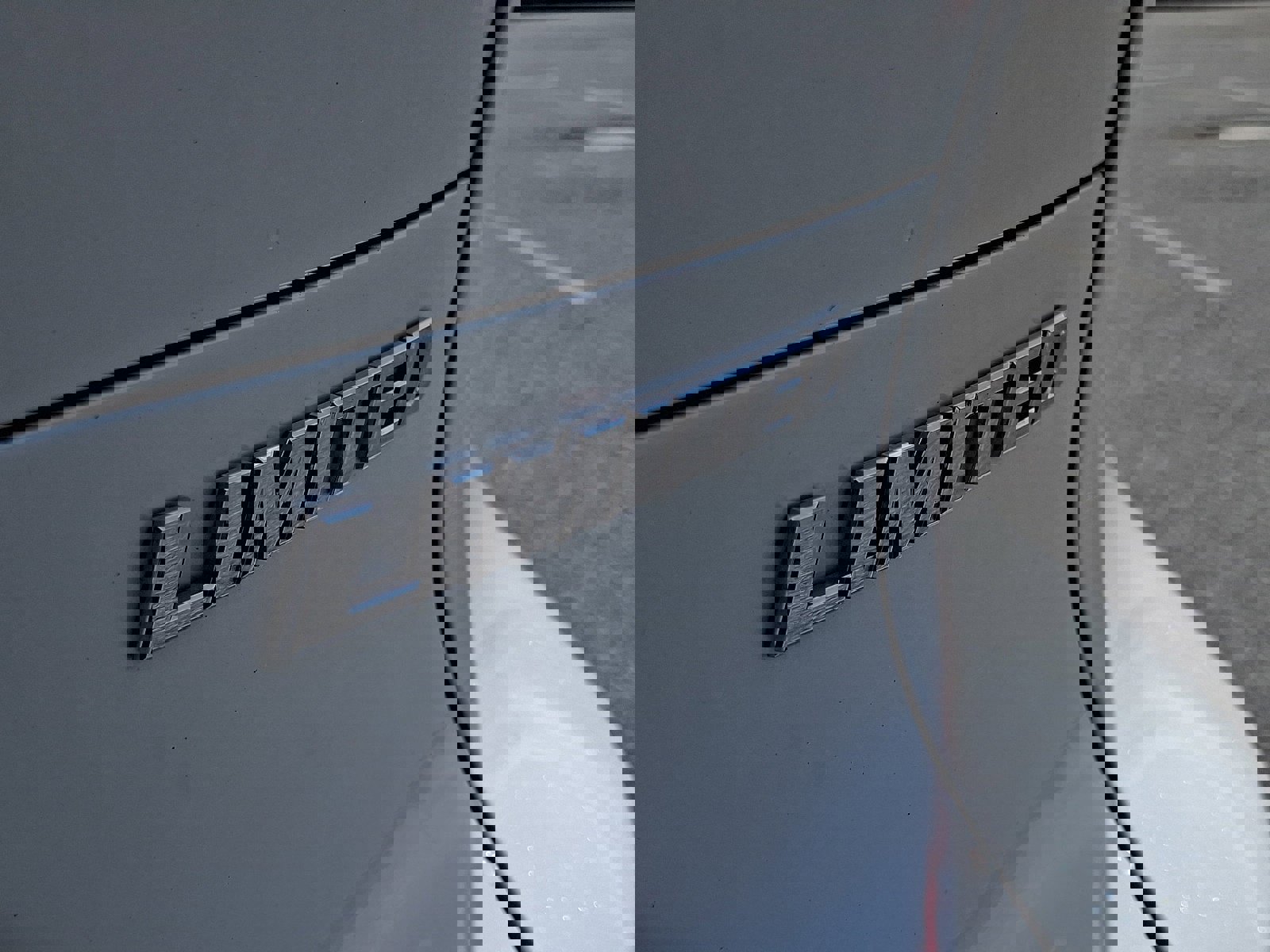 Used 2023 Toyota Venza Limited AWD/4WD image 29