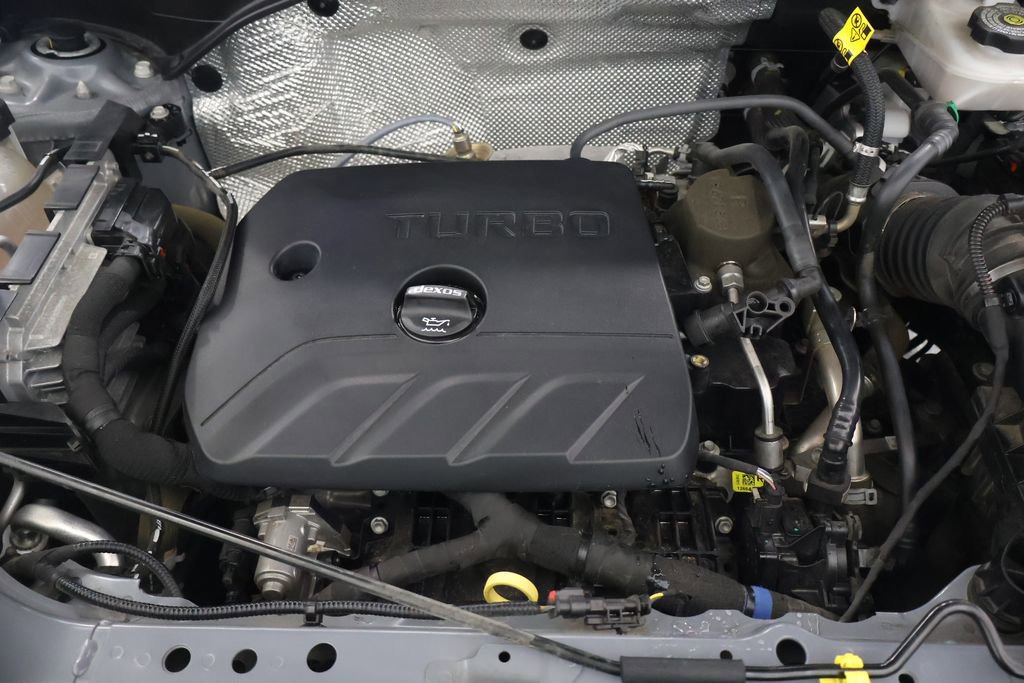 Used 2020 Buick Encore GX Essence w/ Experience Buick Package image 28