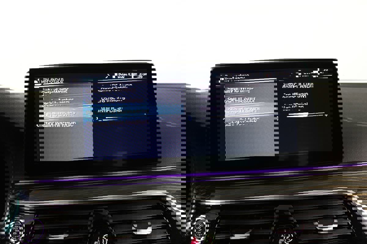 Used 2023 BMW 530e 530e w/ M Sport Package image 26