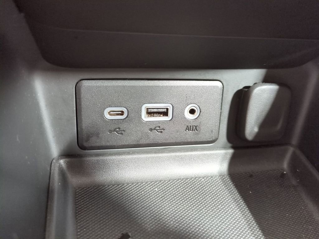 Used 2022 GMC Terrain SLE w/ Driver Convenience Package image 38