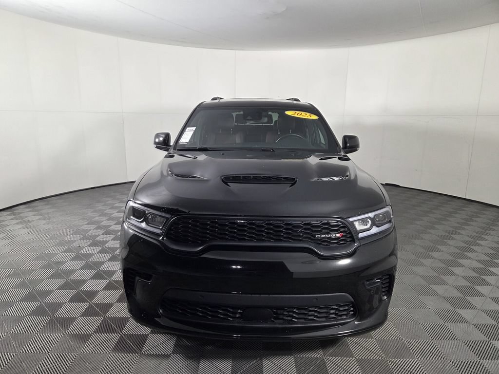 Used 2025 Dodge Durango GT AWD/4WD image 3
