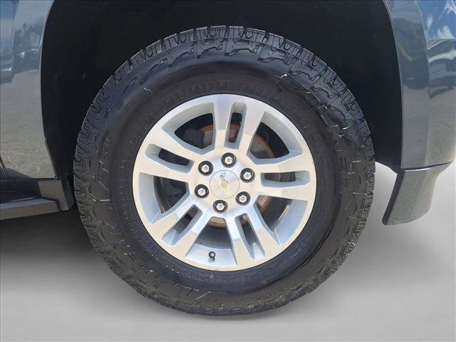 Used 2020 Chevrolet Suburban LT RWD image 22