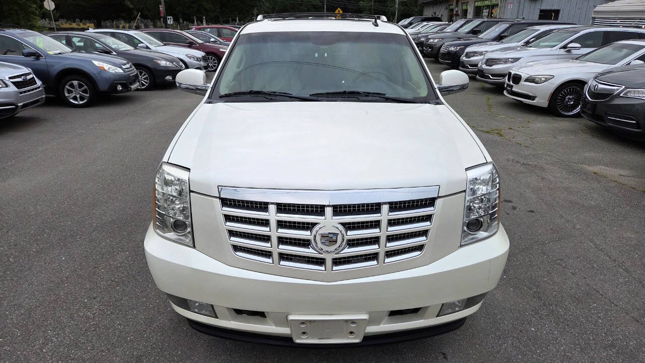 Used 2010 Cadillac Escalade ESV Luxury AWD/4WD image 2