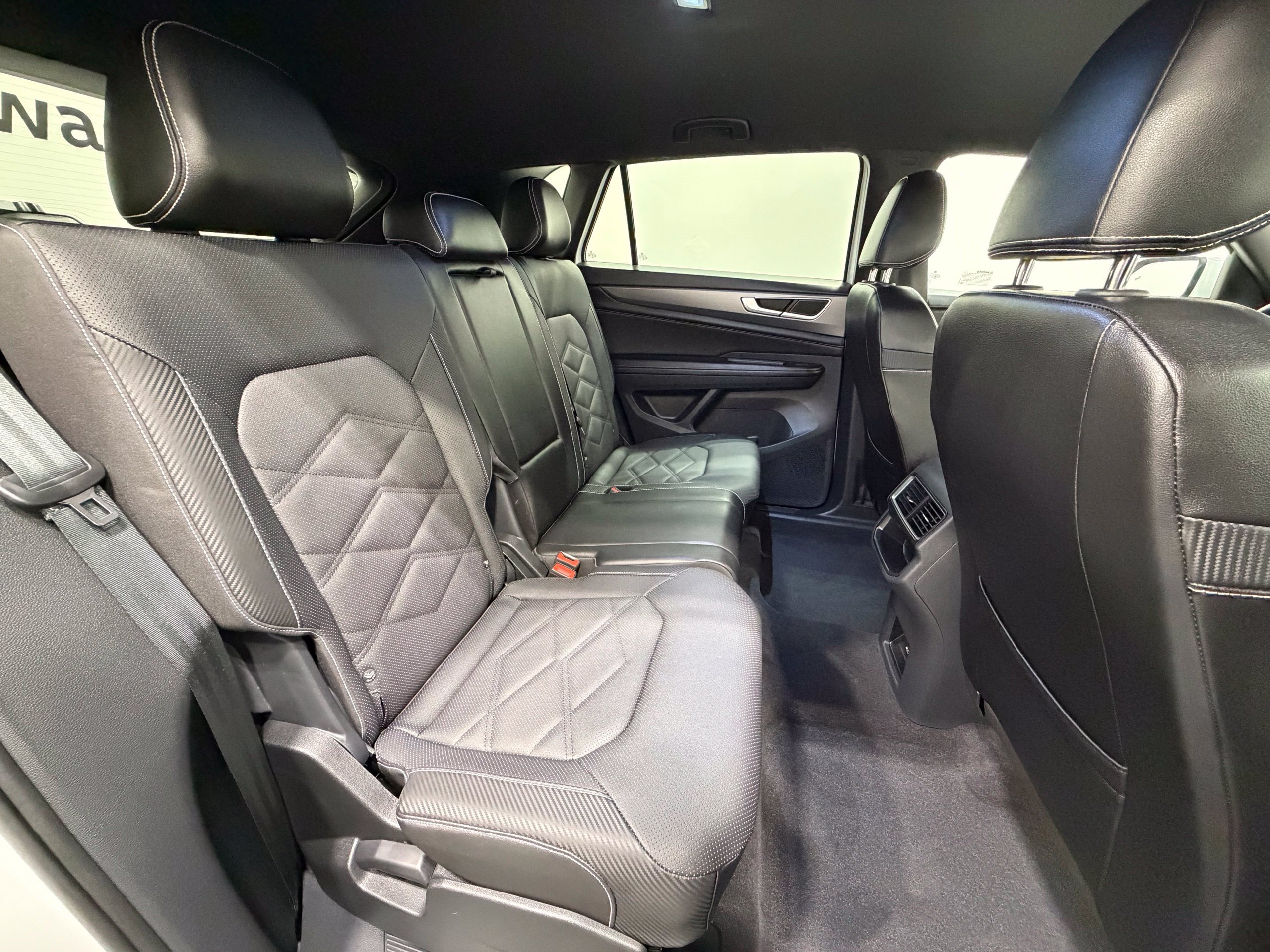 Certified 2024 Volkswagen Atlas Cross Sport SE FWD image 26