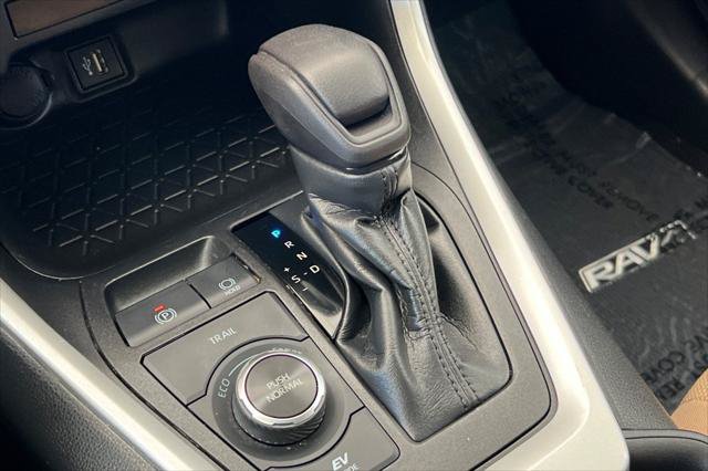 Certified 2023 Toyota RAV4 LE AWD/4WD image 23