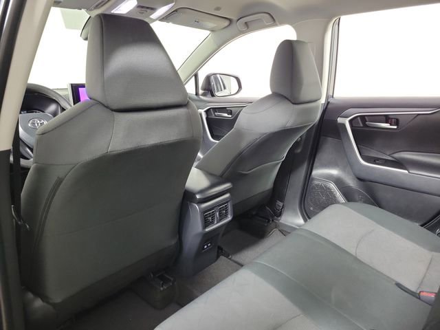 Used 2025 Toyota RAV4 XLE FWD image 11